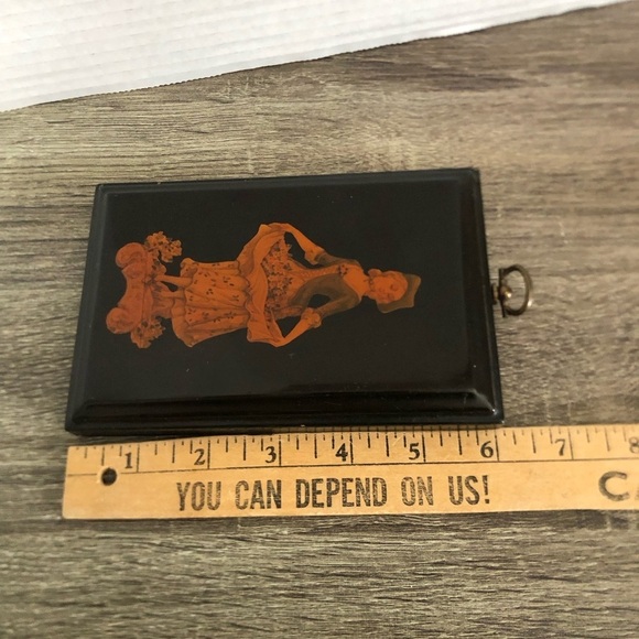 Vtg Black and Gold Decorative Plaque Wall Decor - Picture 8 of 12